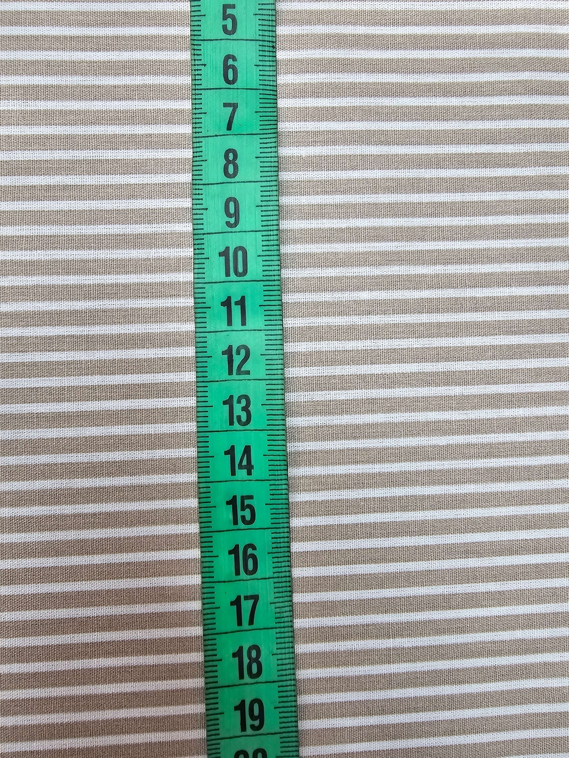 אריג כותנה פסים לבן בז