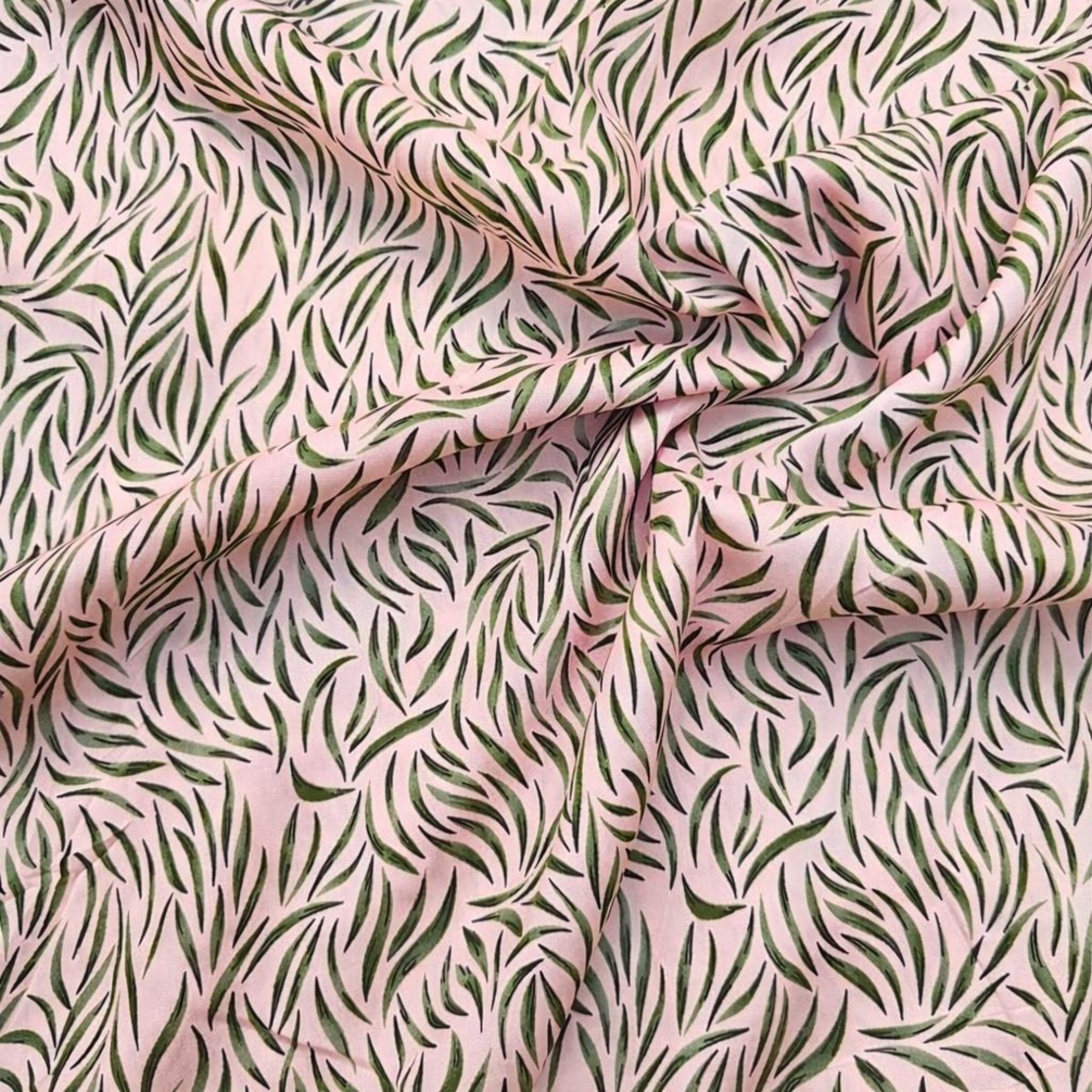 אריג ויסקוזה דפוס עלעלים מאורכים על רקע ורוד בלט