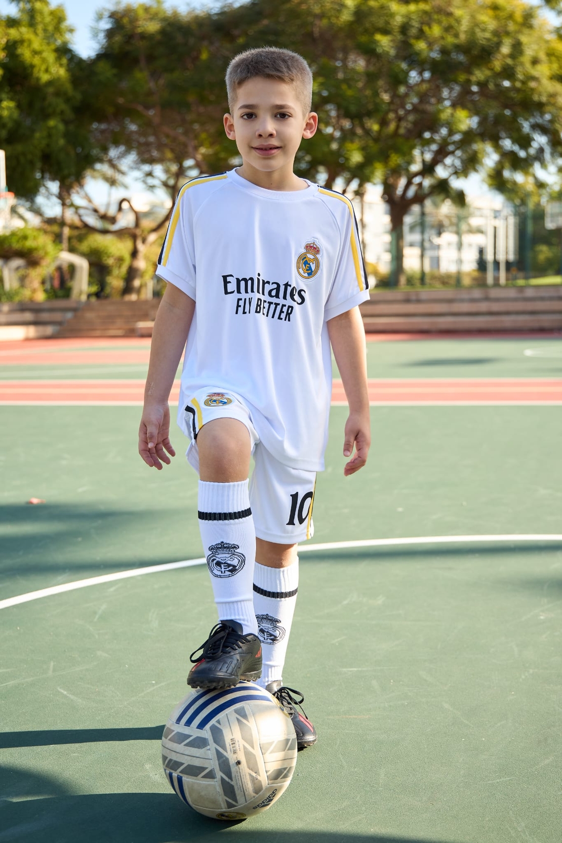 חליפה כדורגל 4-10 בנים מדריד
