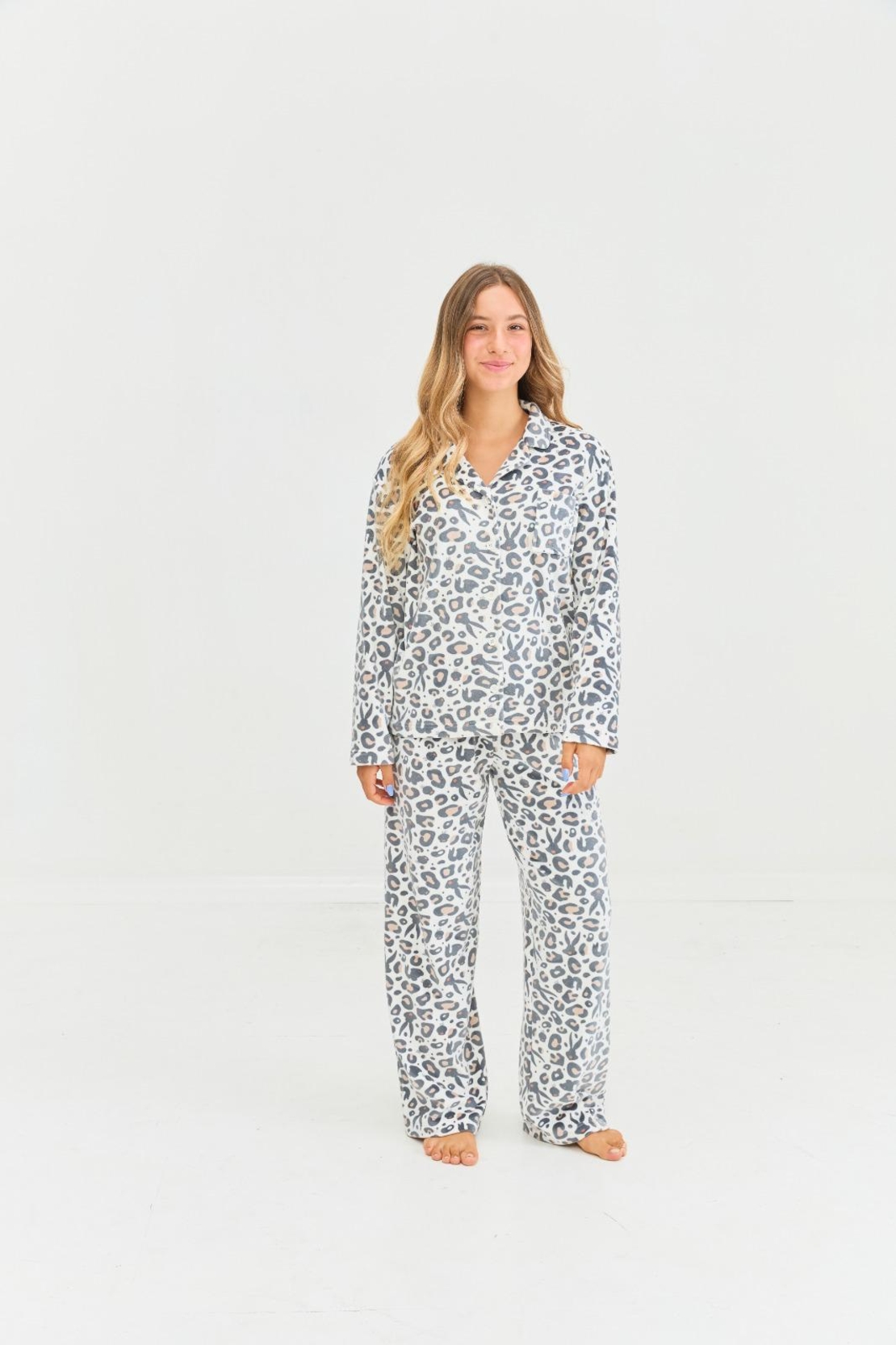 פיג'מה מעבר מכופתרת INTIMA נשים S-XXL לבן מנומר