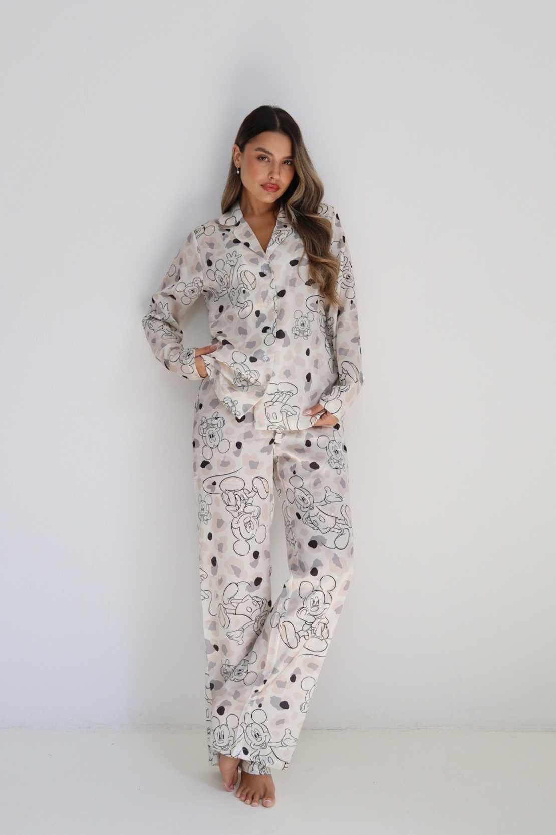 פיג'מה סאטן DELTA מיקי מאוס שמנת S-L נשים