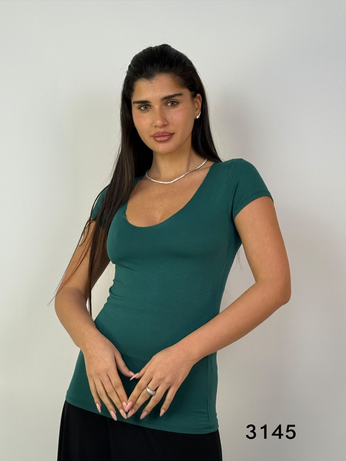 חולצה אופנה בד ויסקוזה ONE SIZE (שחור/לבן/ירוק/כחול/אפור/צהוב)