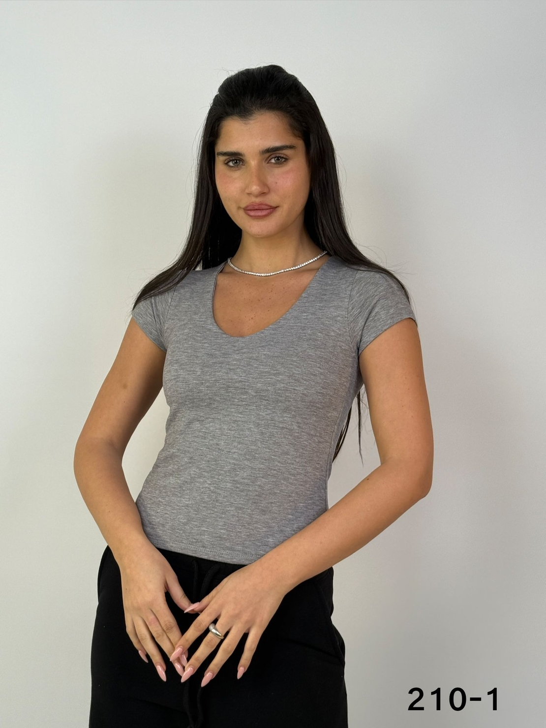 חולצה אופנה בד ויסקוזה ONE SIZE (שחור/לבן/ירוק/אפור)