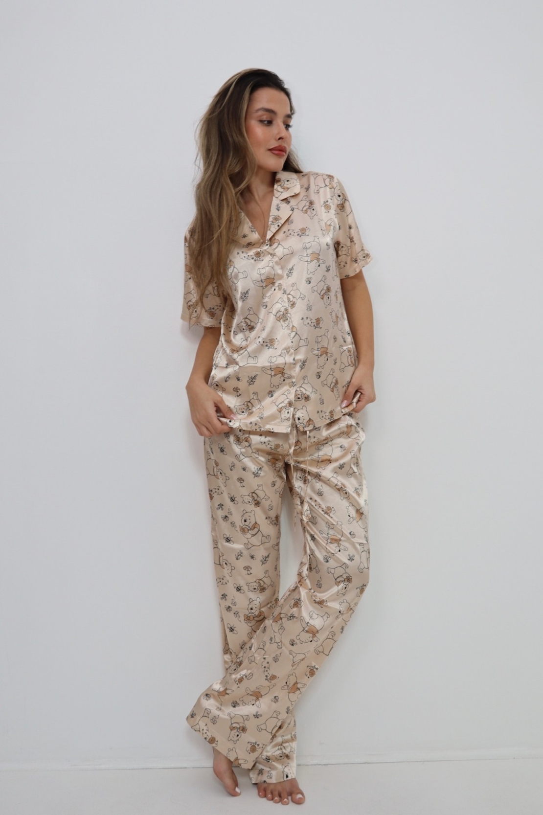 פיג'מה DELTA מכופתרת סאטן (S-XL) נשים פו הדב