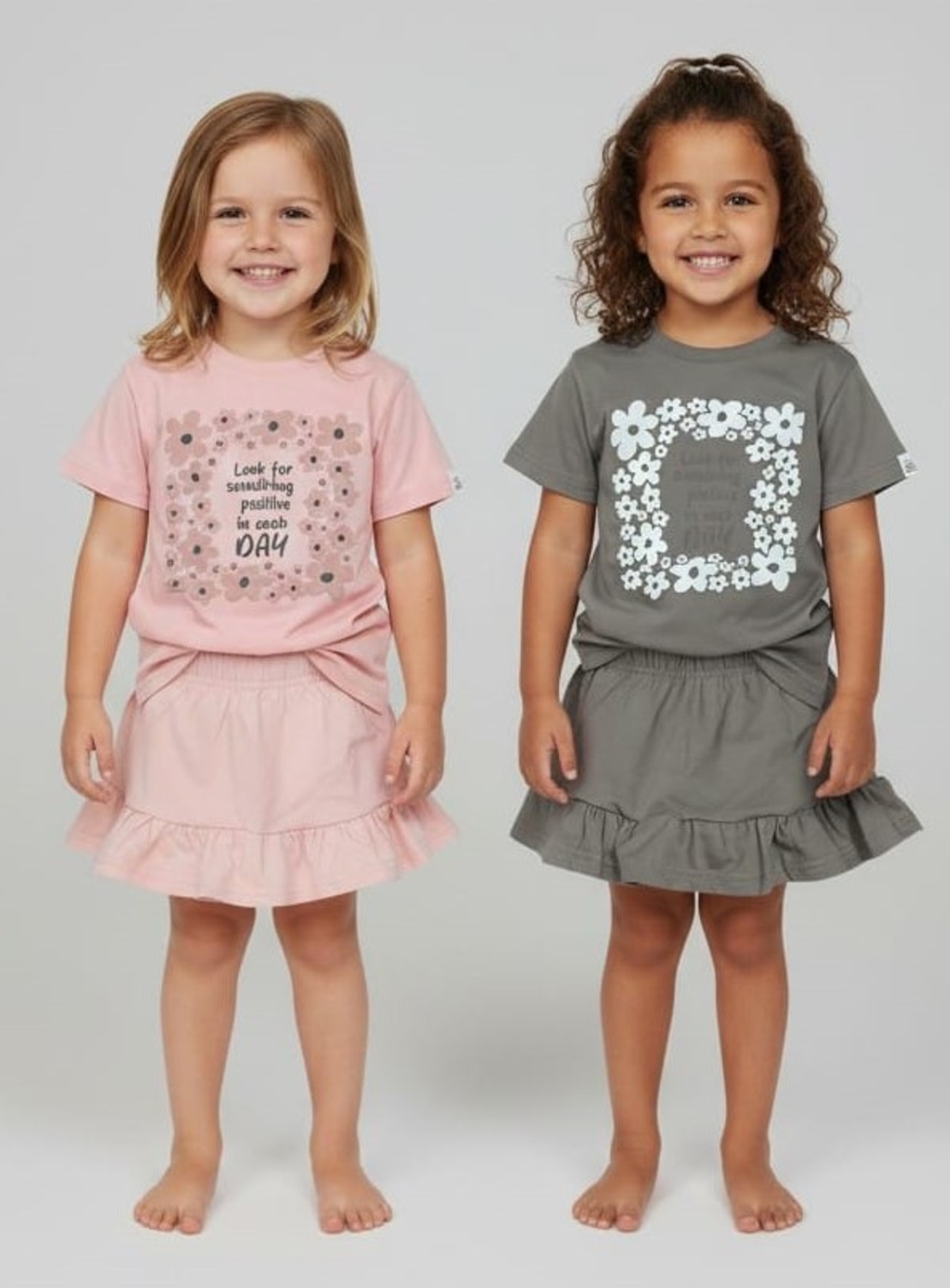 חליפה קיץ מדוגמת חצאית טייץ 2-8 בנות (אפור/ורוד)