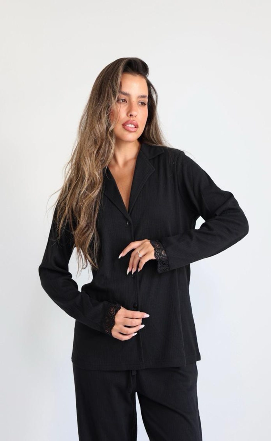 פיג'מה מעבר מכופתרת ריב DELTA נשים S-XL שחור