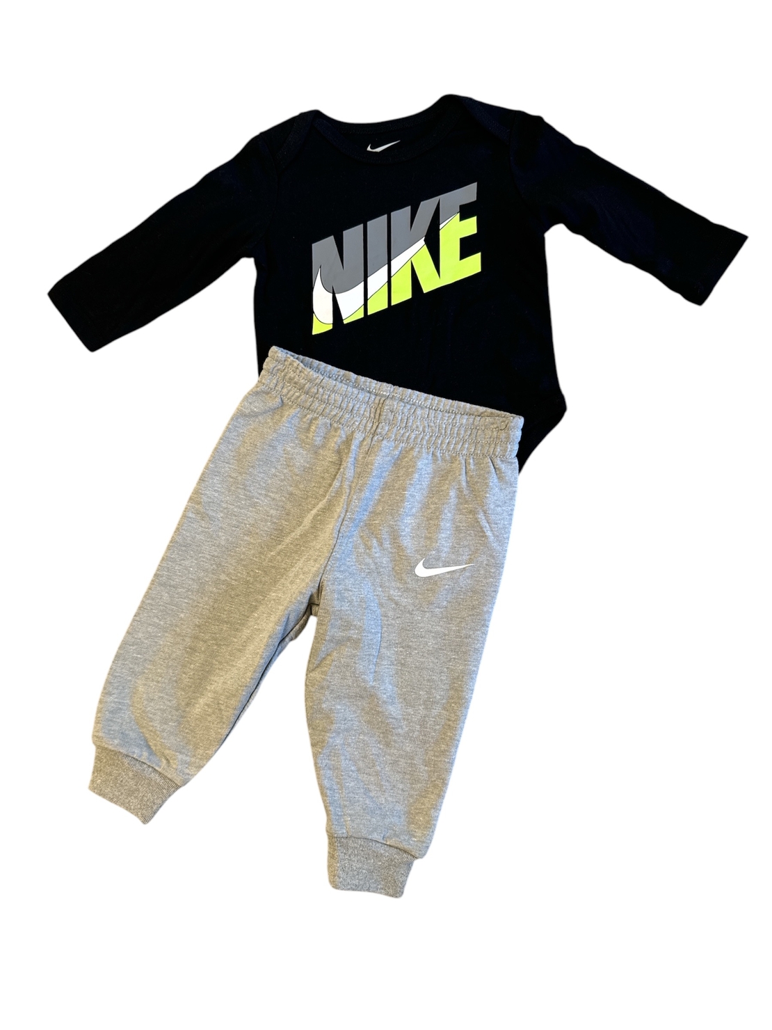 חליפת מכנס Nike בייבי אפור בהיר בגד גוף שחור