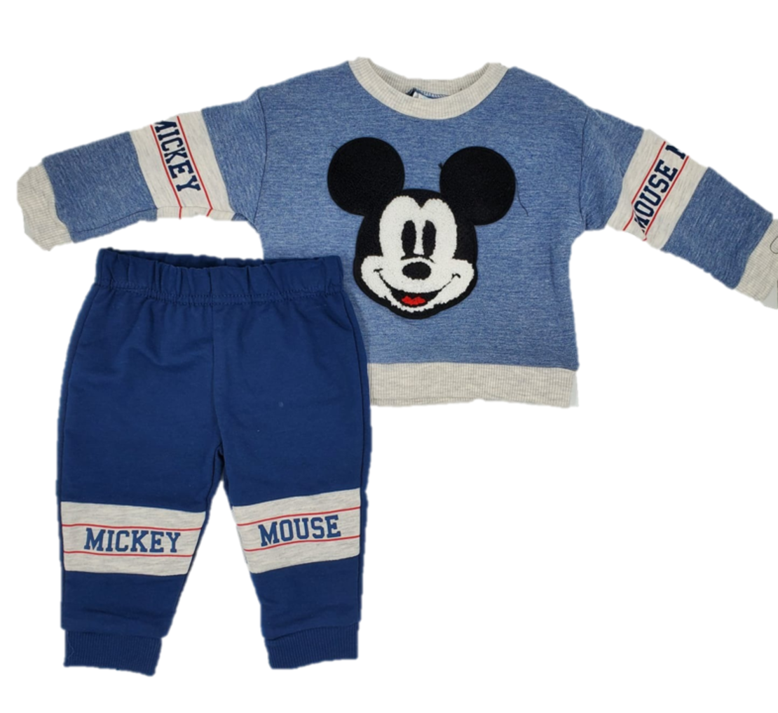 חליפת מכנס DISNEY מיקי תכלת הדפס ראש במרכז כיתוב בברכיים