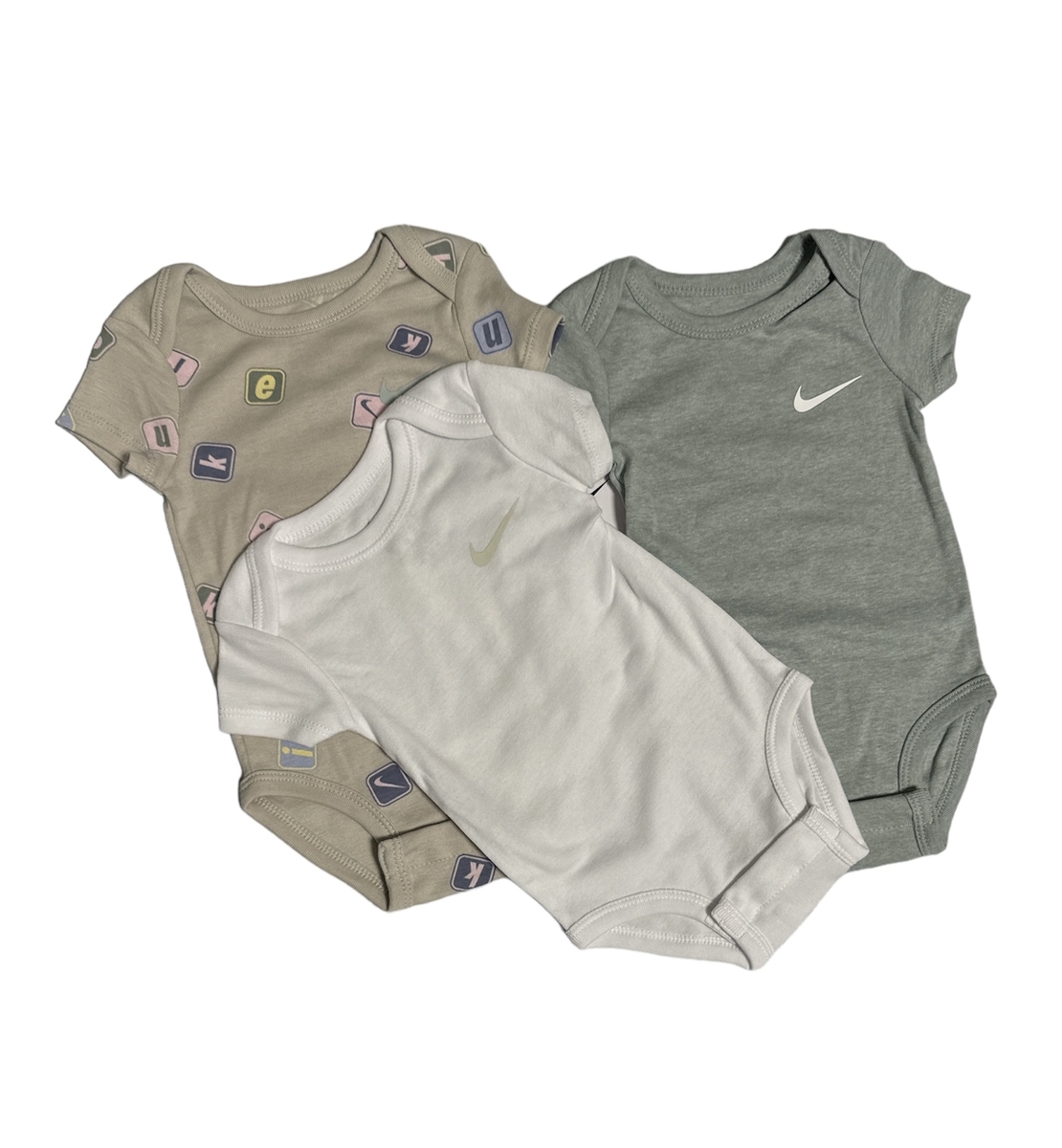 מארז 3 בגדי גוף NIKE שרוול קצר קרם לבן ירוק