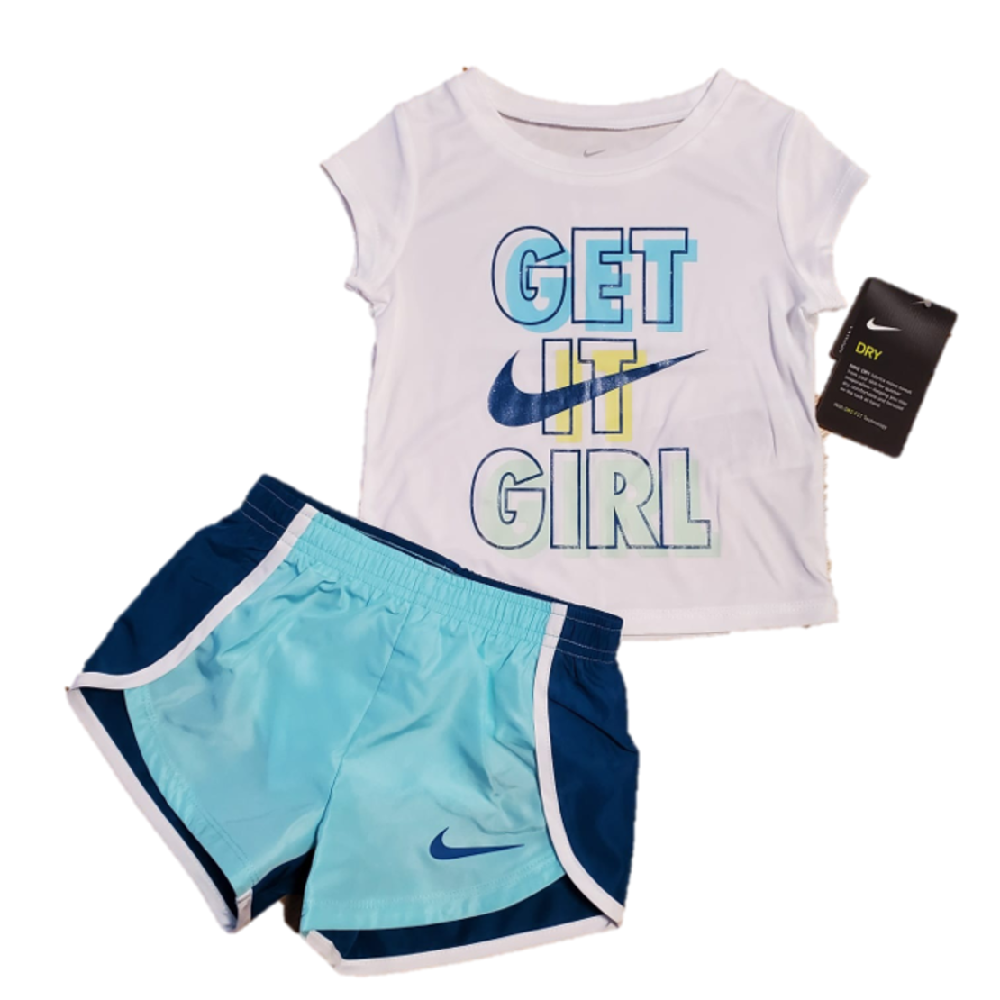 חליפת NIKE דרייפיט לבנה כיתוב מנצנץ GET IT GIRL מכנס טורקיז