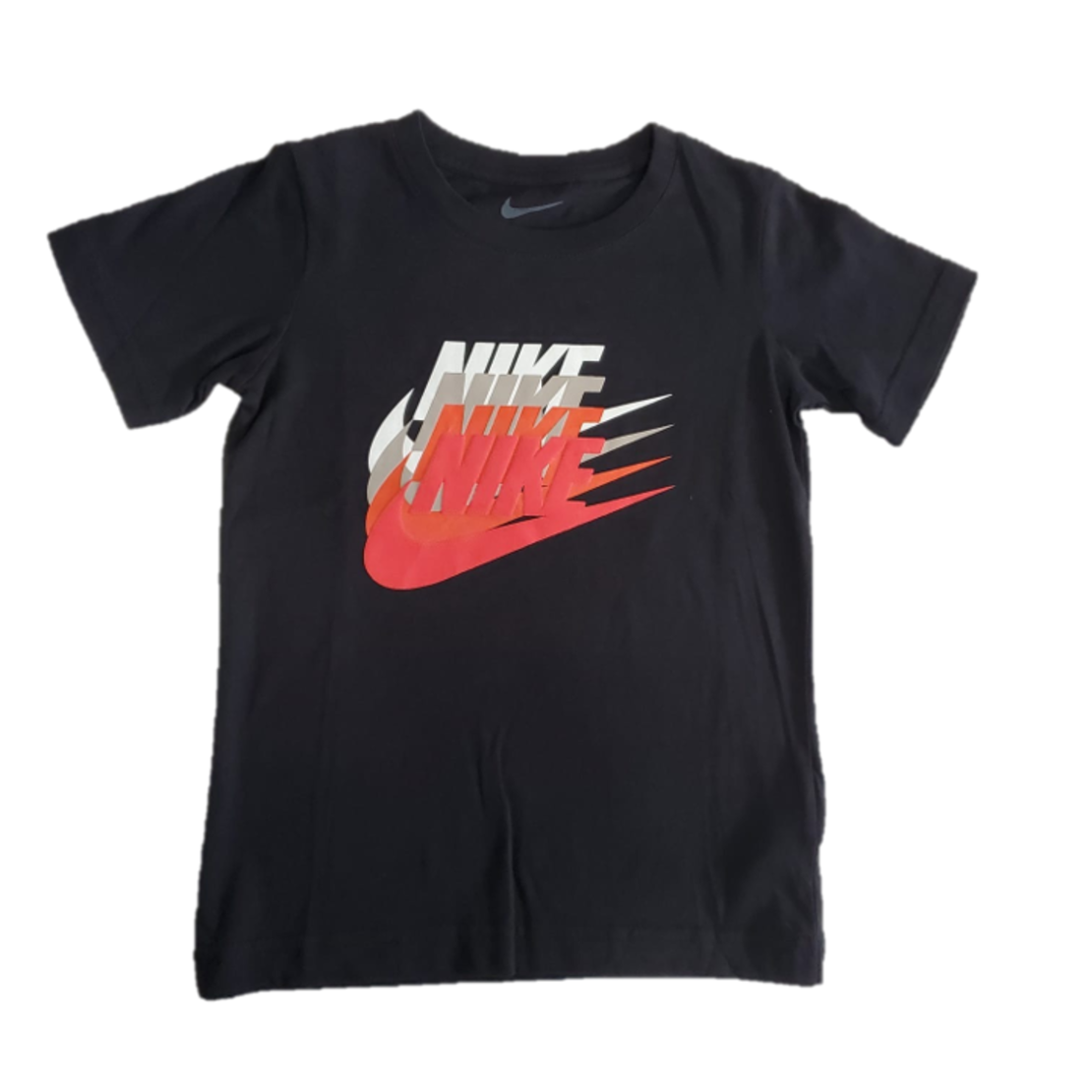 חולצת NIKE כחול כהה לוגו זיקוקים