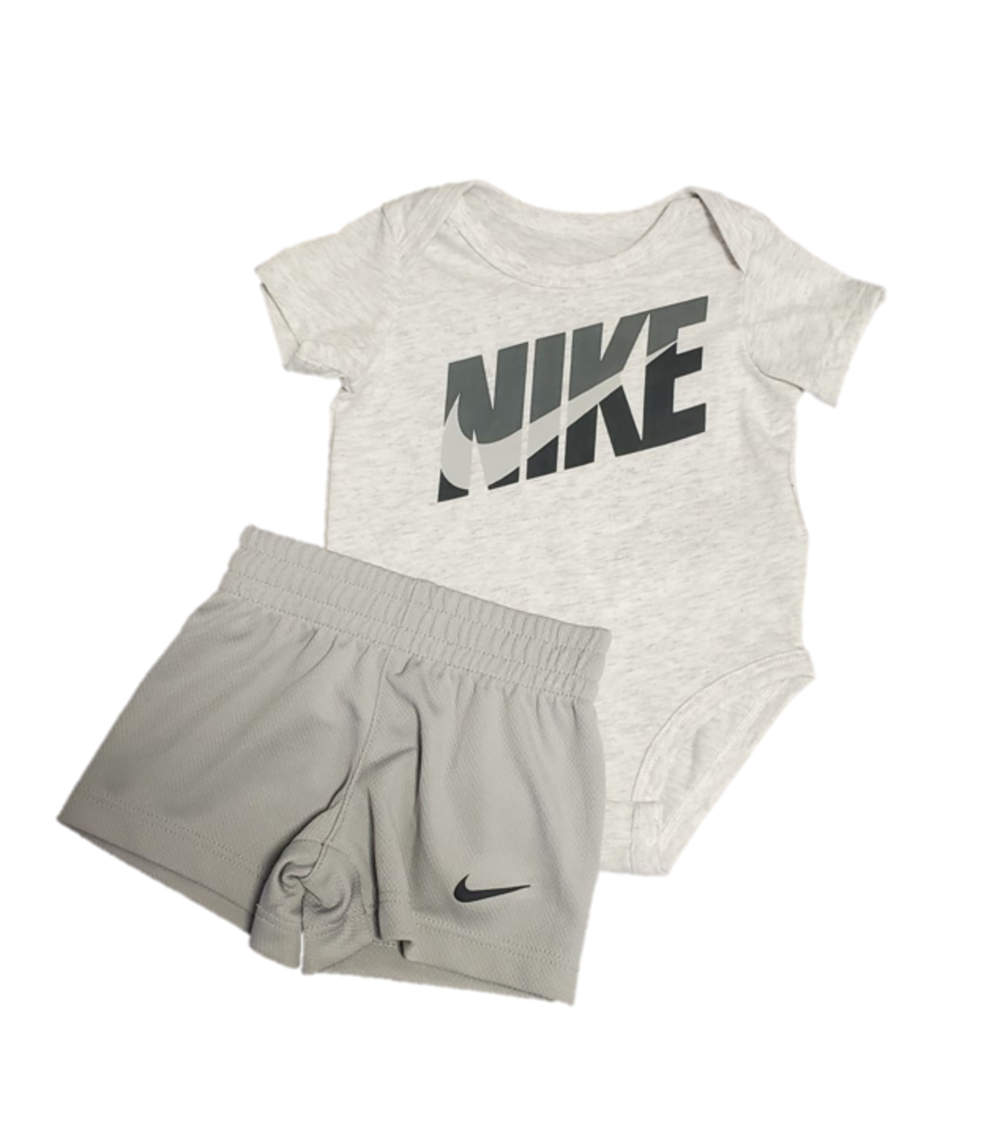 חליפת מכנס NIKE בייבי בגד גוף אפור כיתוב NIKE במרכז מכנס אפור