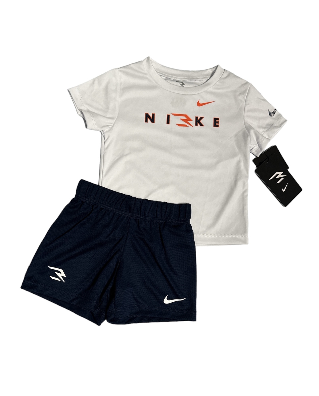 חליפת מכנס NIKE לבן שחור לוגו לרוחב באדום שחור