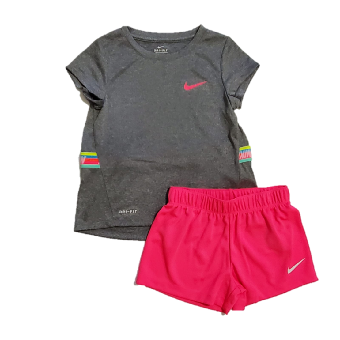 חליפת מכנס NIKE דריי פיט אפורה גומי צבעוני מאחור מכנס ורוד