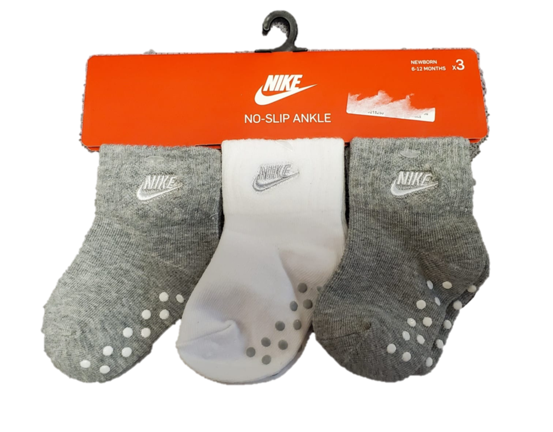 מארז 3 זוגות גרביים NIKE אפור לבן אפור מידה 2-4 שנים