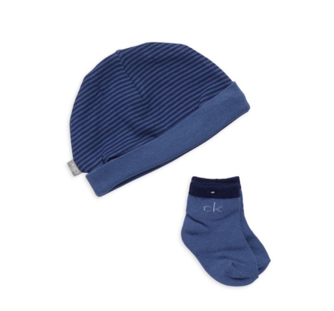 סט 4 חלקים Calvin klein בייבי מכנס, חולצה, כובע וגרביים כהה