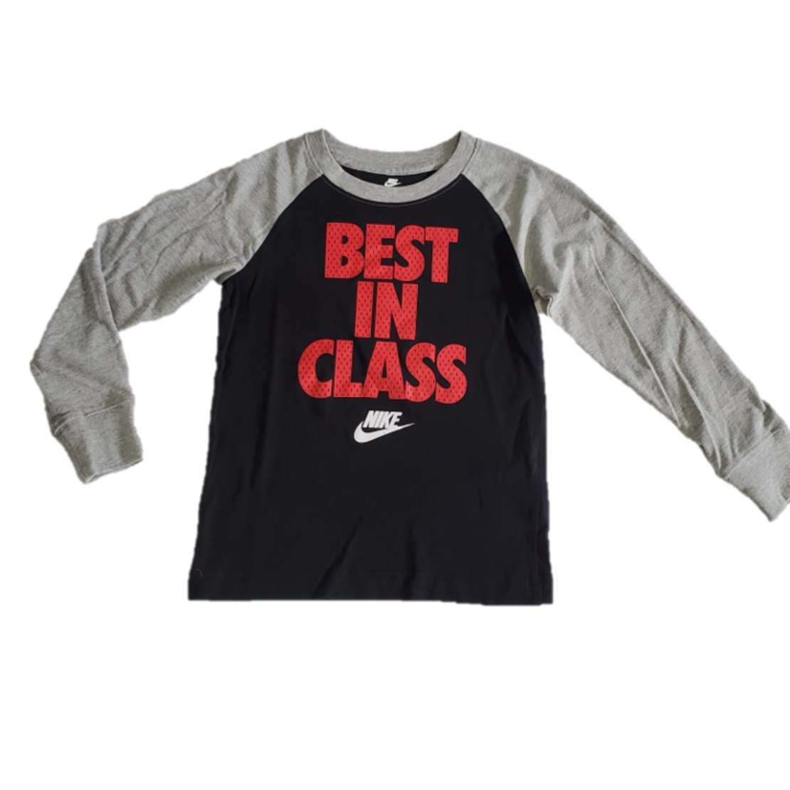 חולצת NIKE שחורה ארוכה כיתוב באדום BEST IN CLASS