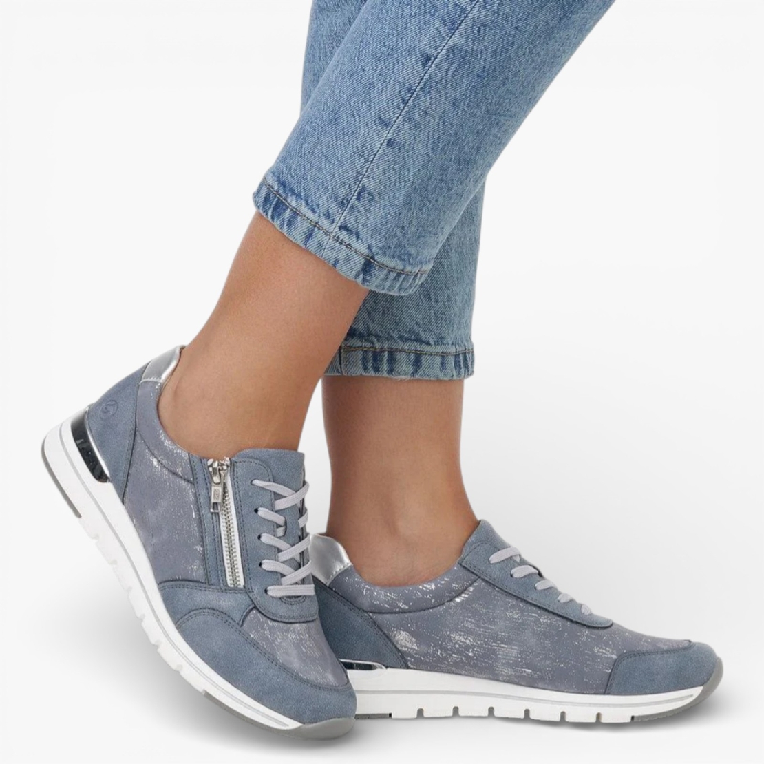 נעל ספורטיבית אורטופדית לנשים Rieker מבית Remonte דגם R6700-13