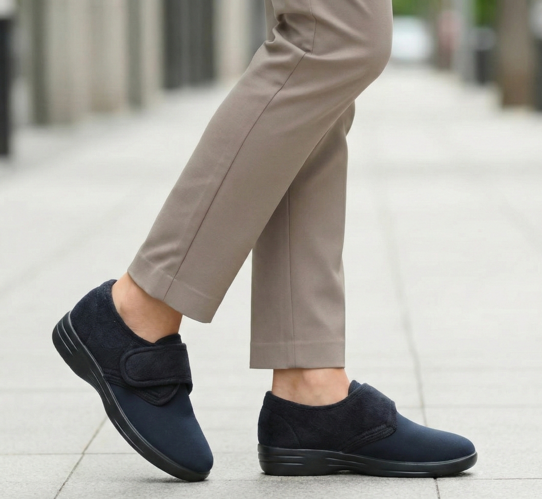 Polyflex סניקרס לרגליים רחבות ונפוחות לנשים דגם 20255