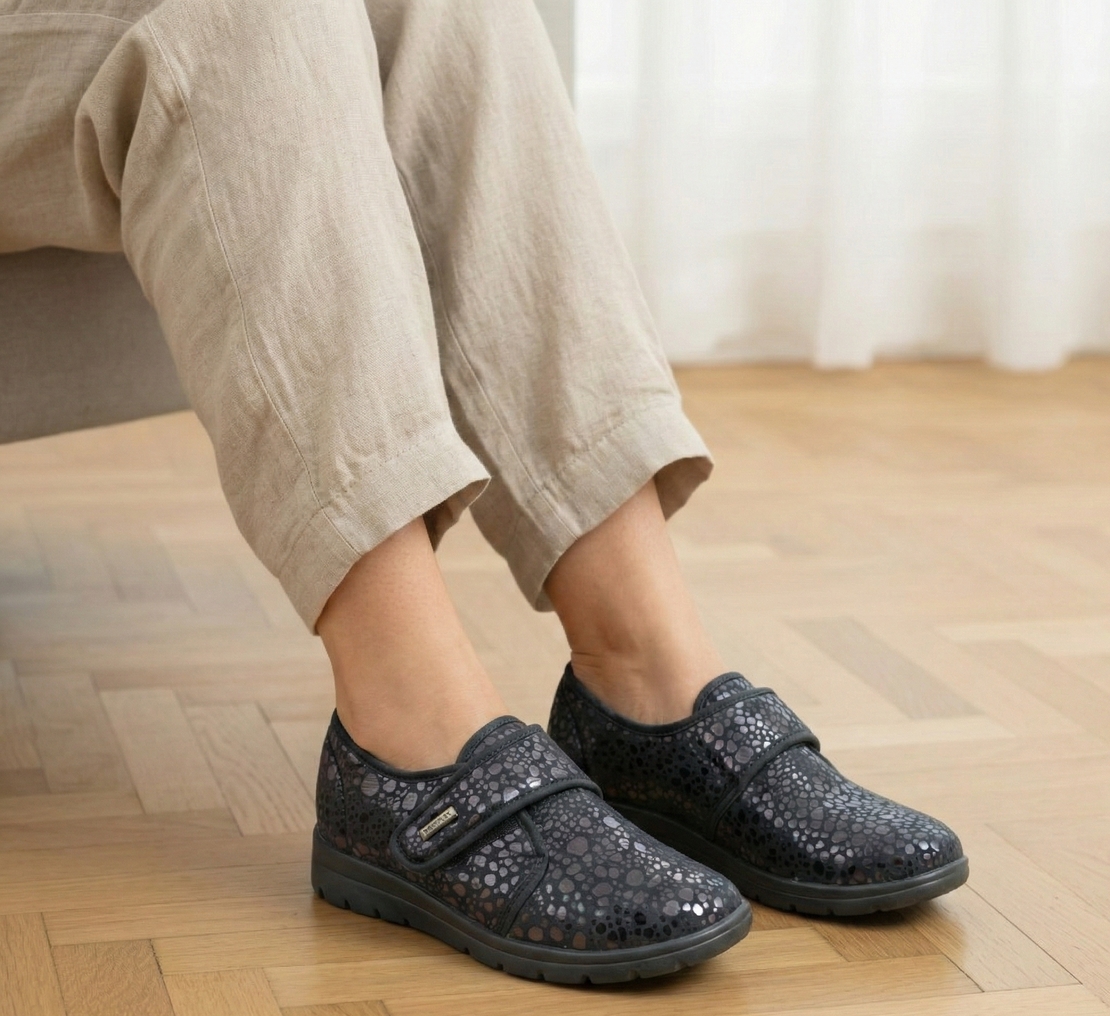 Polyflex סניקרס לרגליים רחבות ונפוחות לנשים דגם 2020