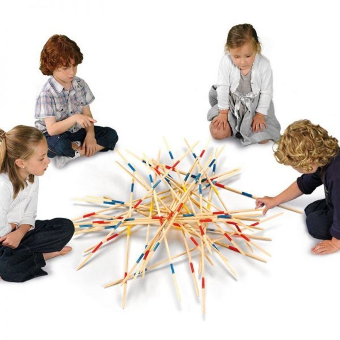 משחק דוקים ענקיים – חוויית תנועה, ריכוז וגיבוש