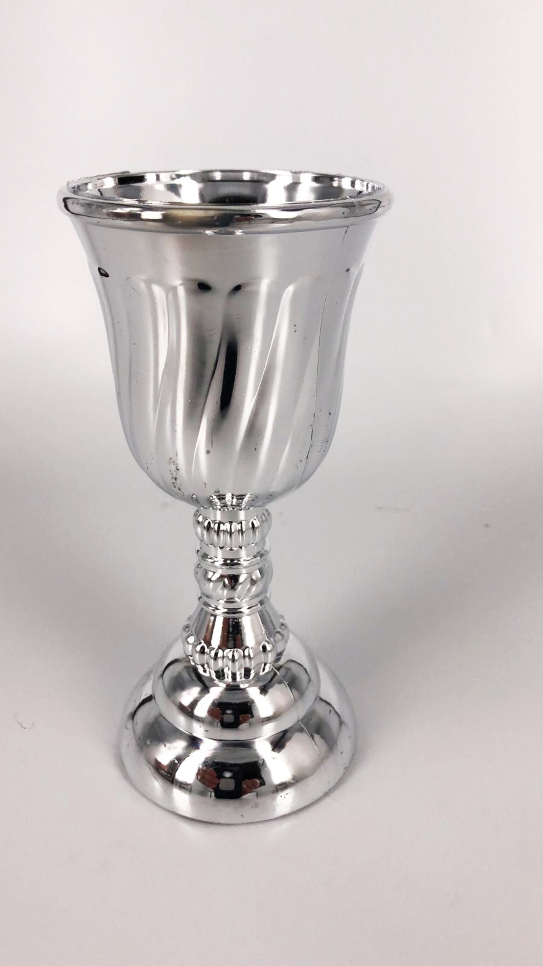 גביע יין מעוטר מכסף גדול