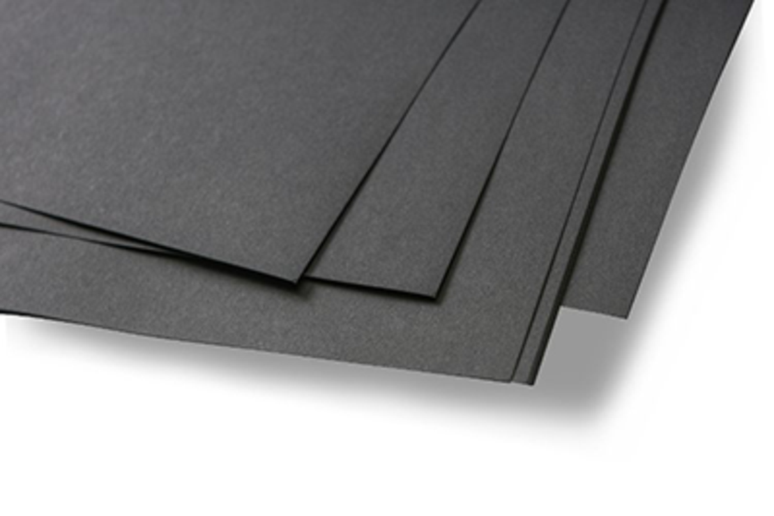 בריסטול שחור  A4 כ- 70 יחידות 170 גרם