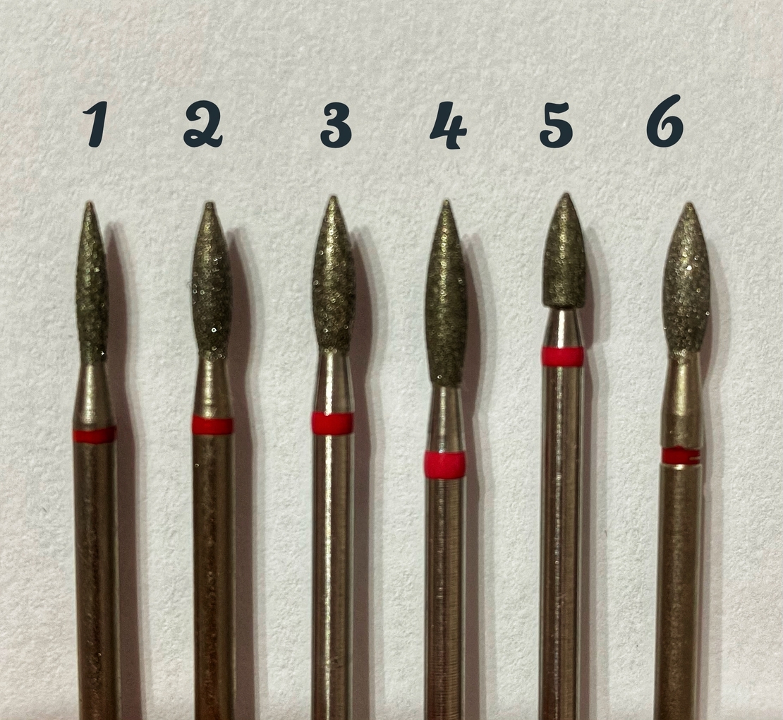 ראשי להבה אדומים