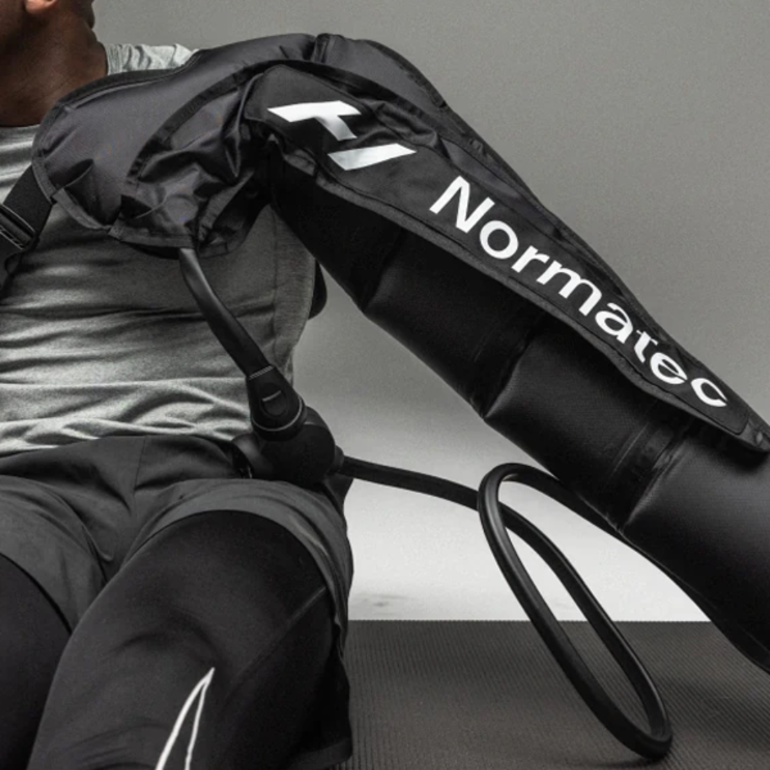 מערכת שרוולי לחץ - Normatec Full Body