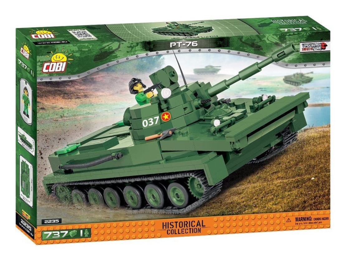 טנק PT-76 סובייטי