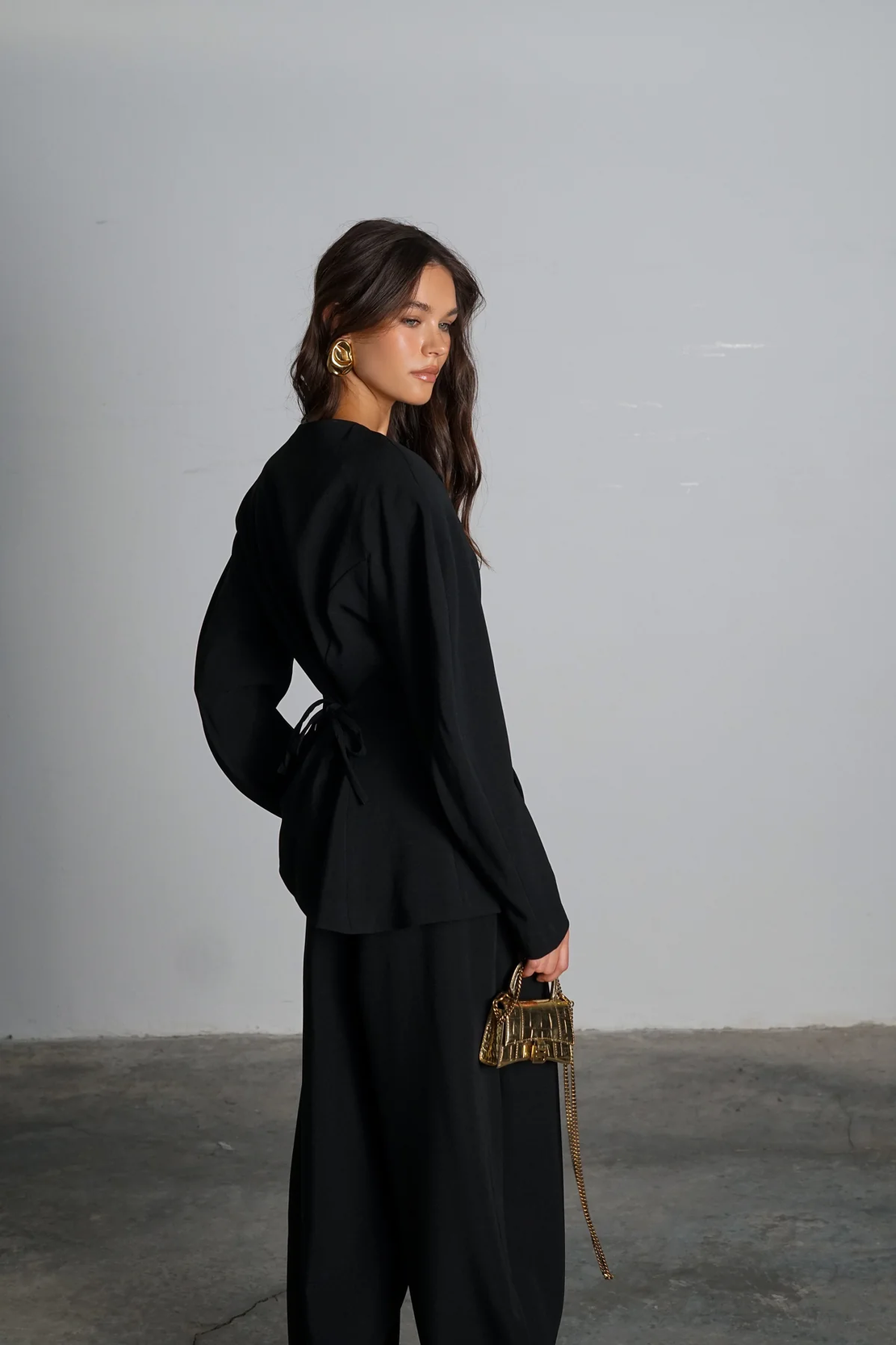 חליפת אופיליה- שחור