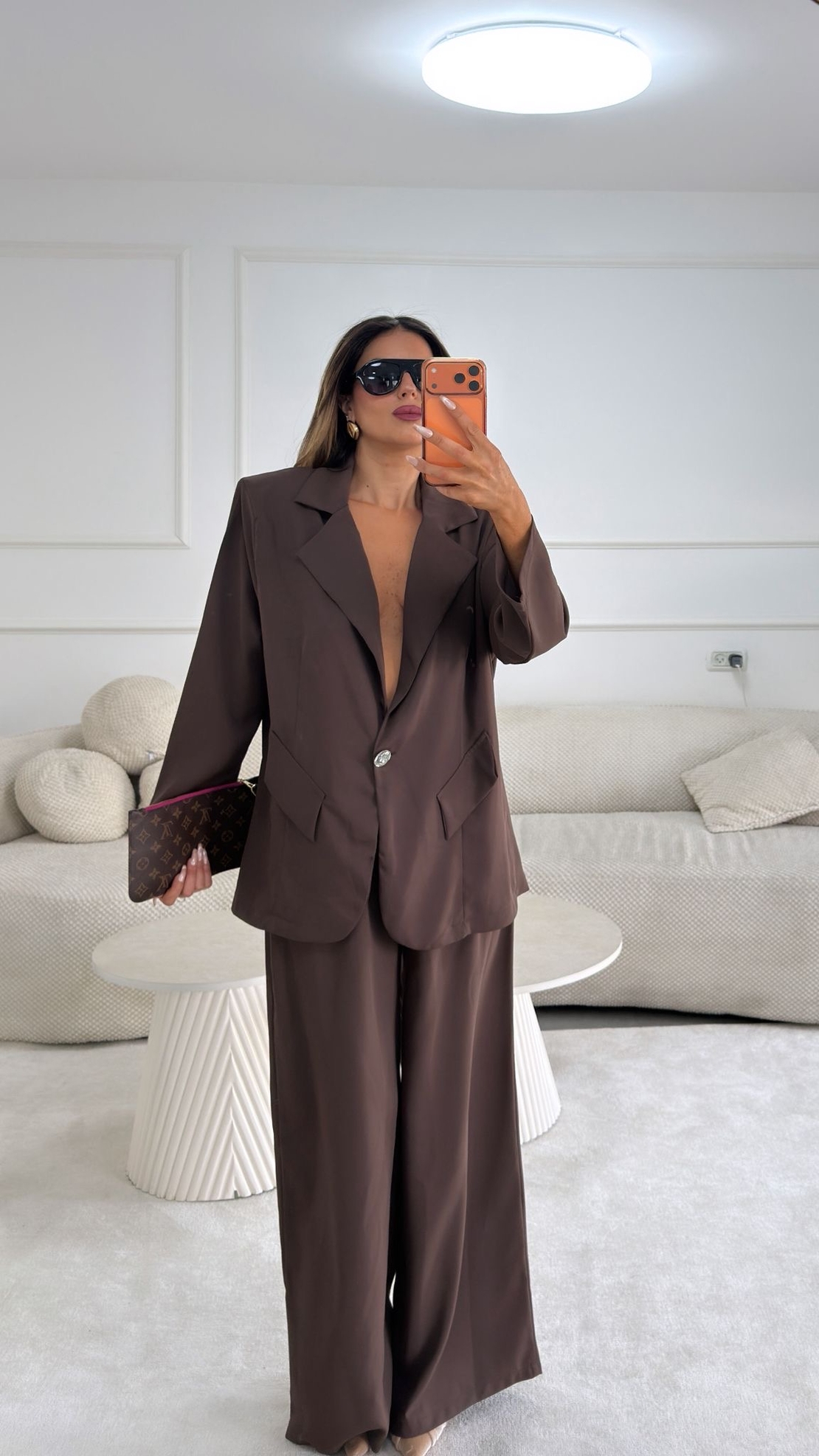 חליפת כפתור יהלום- שוקולד