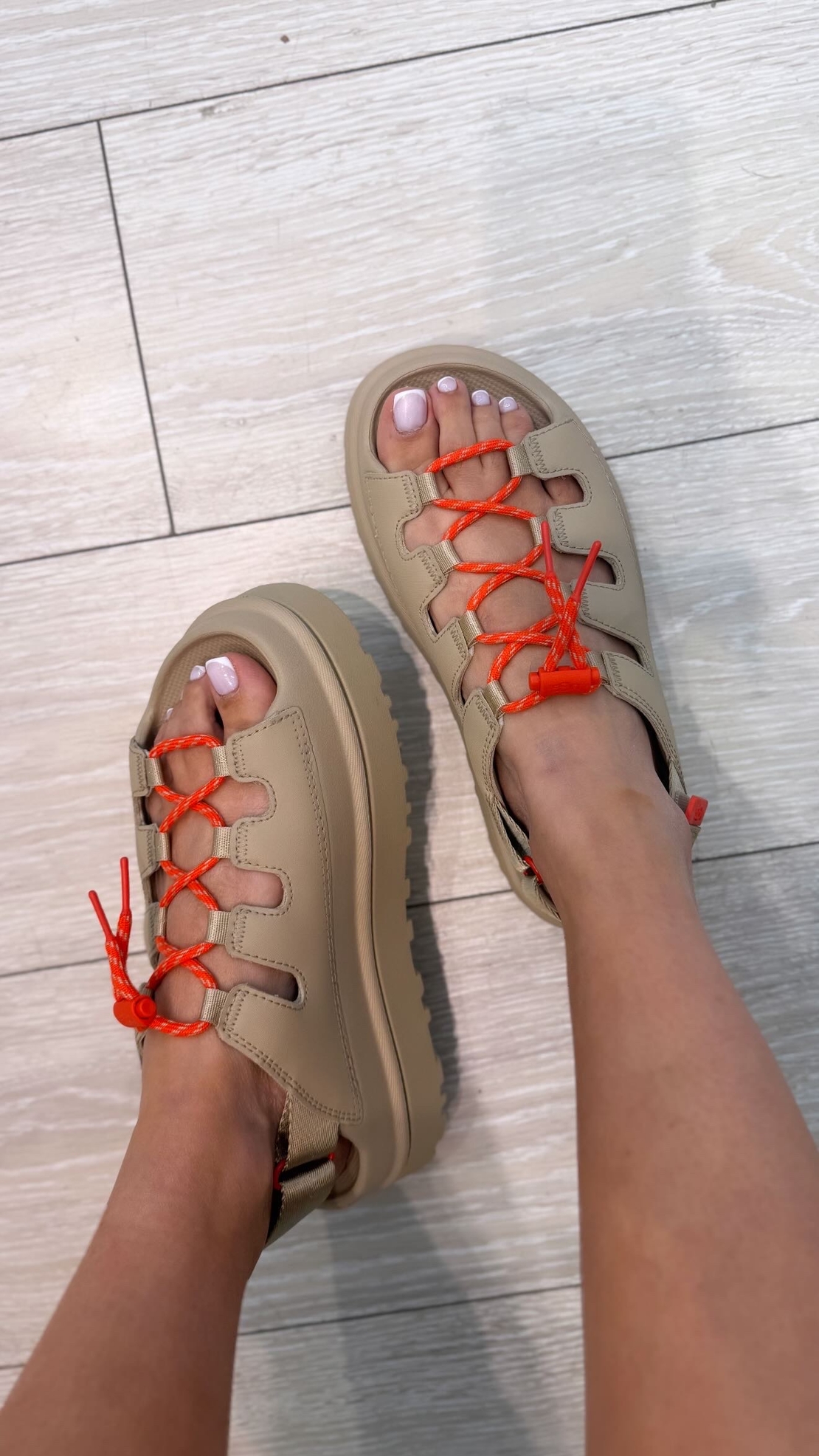 גולדנגלואו טאגל- חאקי