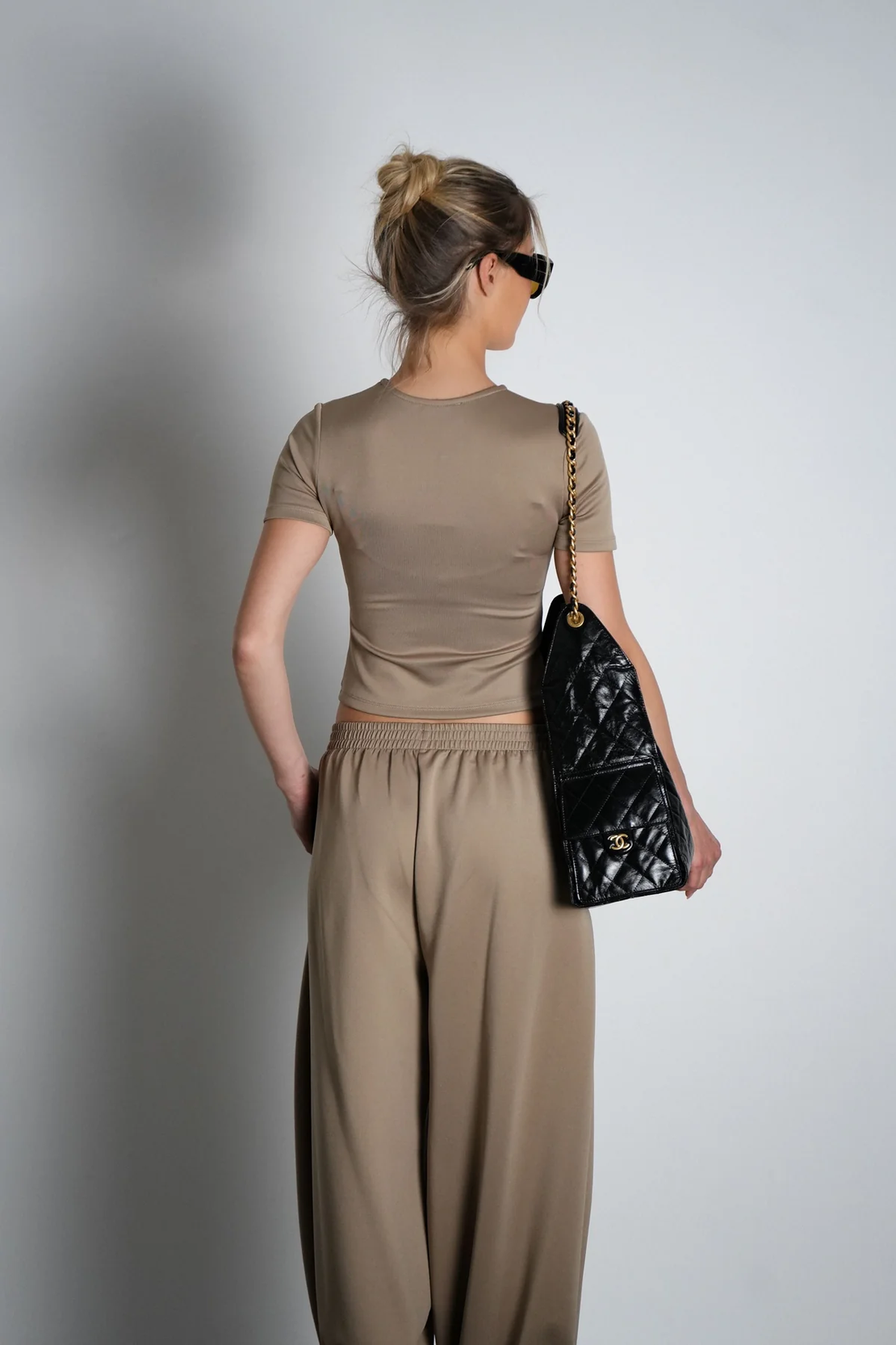 חליפת סופט - מוקה