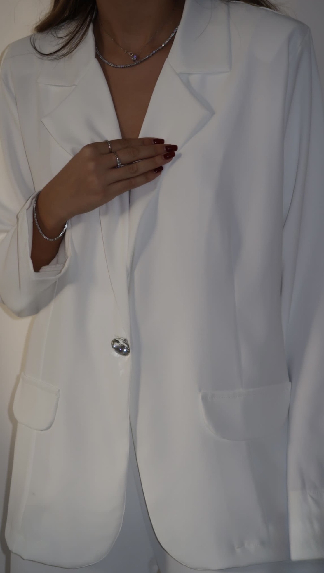 חליפת כפתור יהלום - לבן