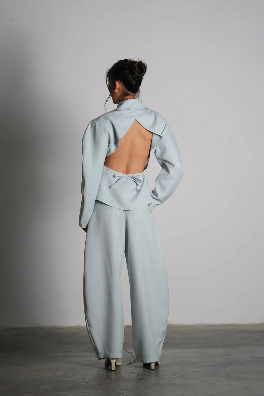 חליפת מדיטאון- תכלת