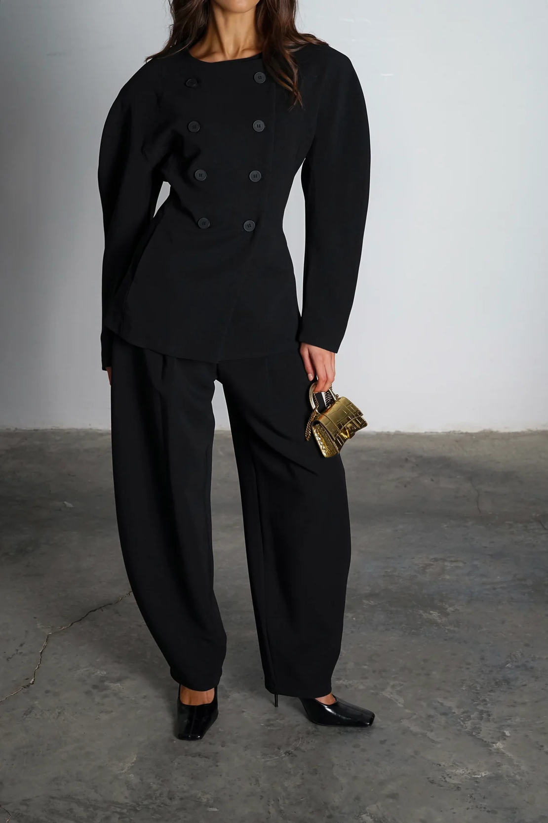 חליפת אופיליה- שחור