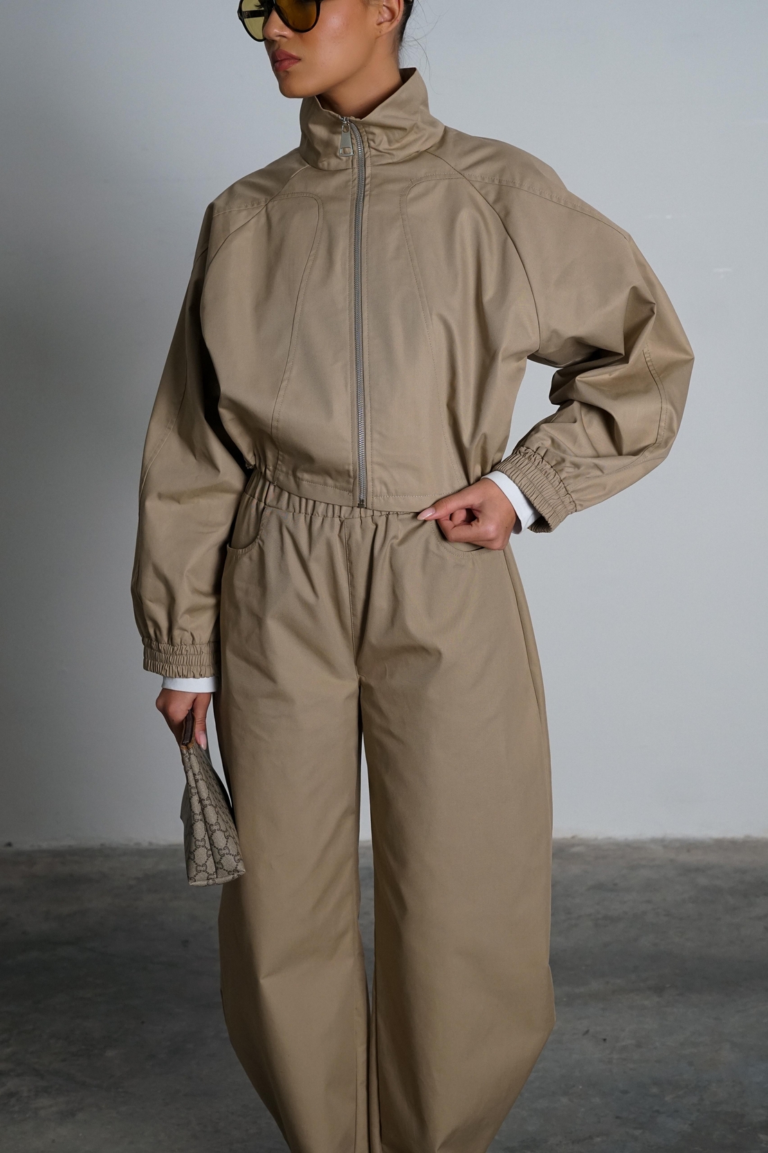 חליפת אסטל- אבן