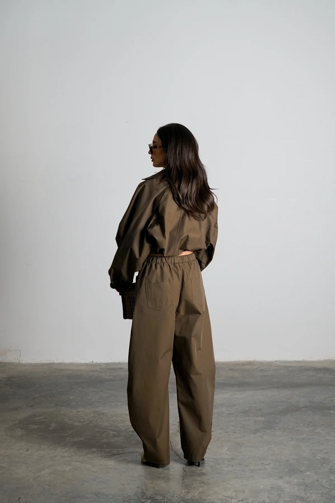 חליפת אסטל- ירוק זית