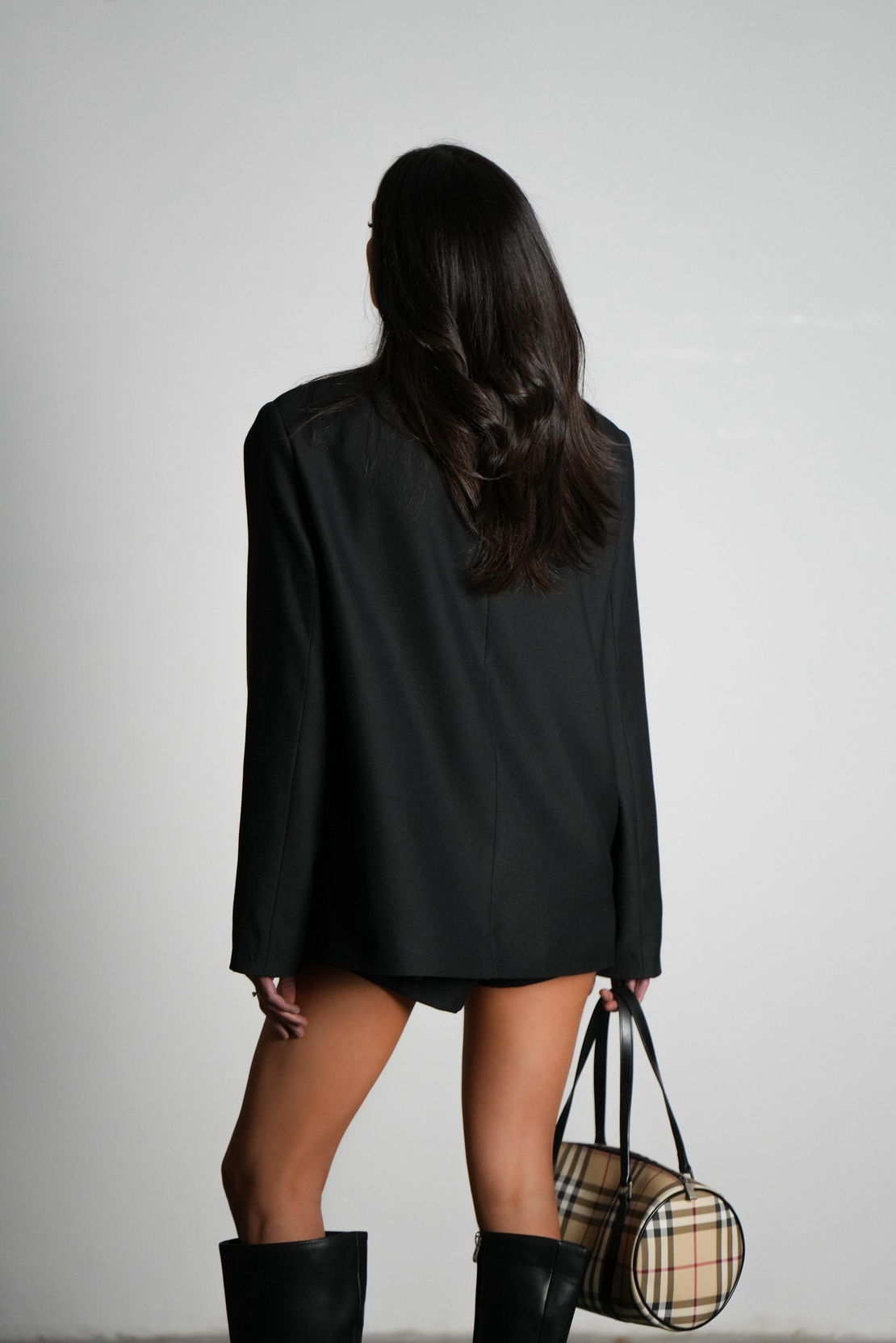 חליפת טארה - שחור