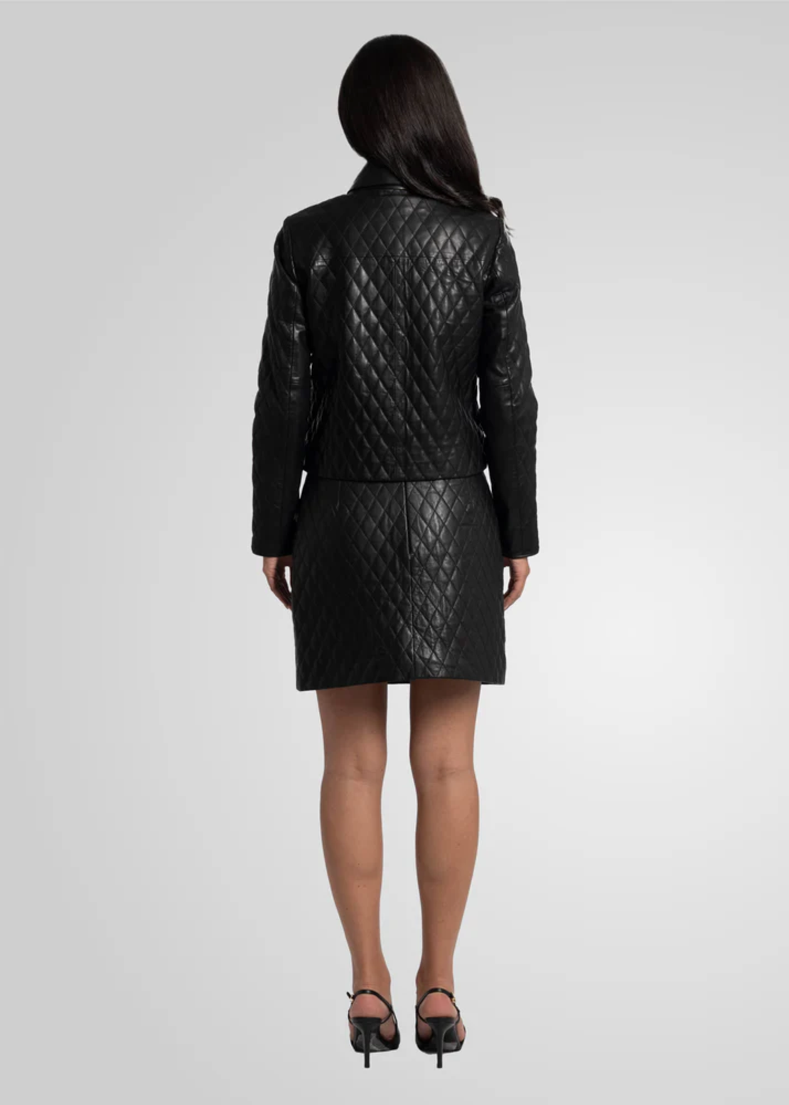 חצאית עור ריבועים