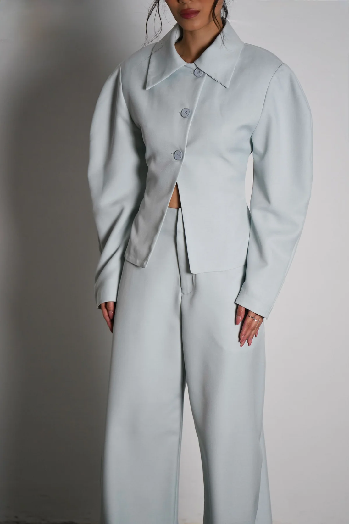 חליפת מדיטאון- תכלת