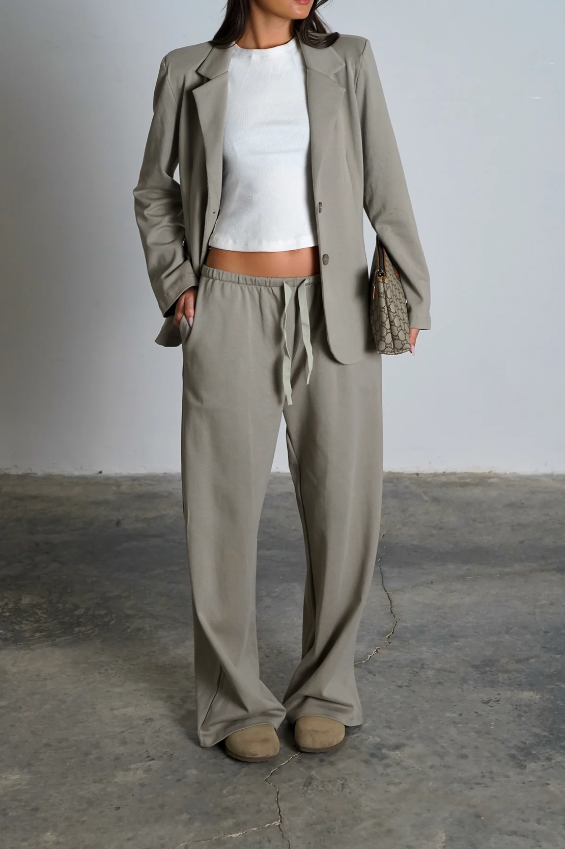 חליפת קנדל - אפור ירוק