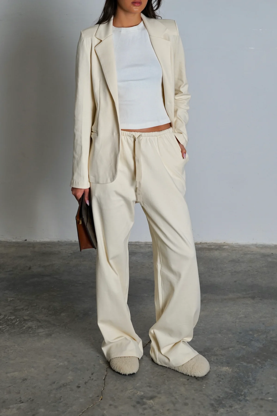 חליפת קנדל - שמנת חמאה