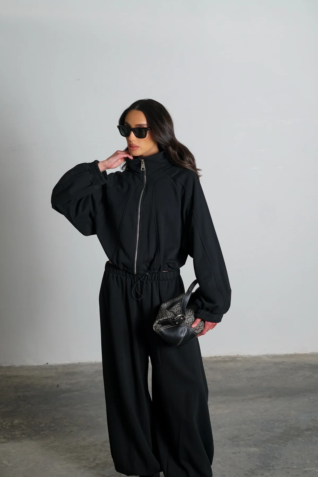 חליפת ריטרי - שחור