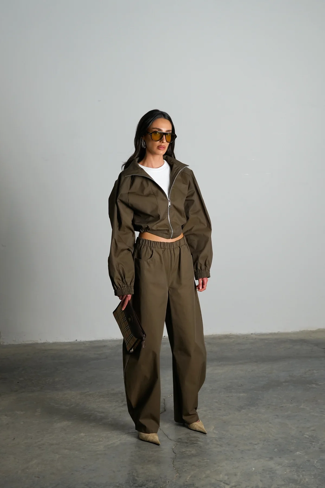 חליפת אסטל- ירוק זית