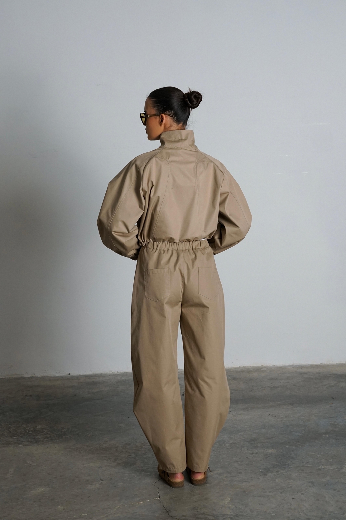 חליפת אסטל- אבן