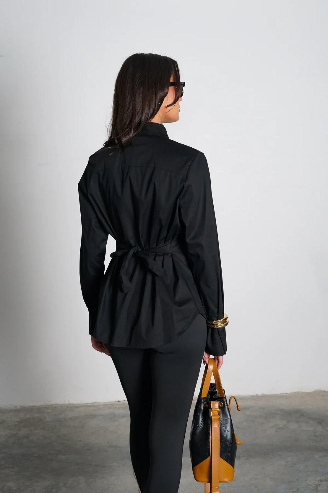 חולצת מידנייט- שחור