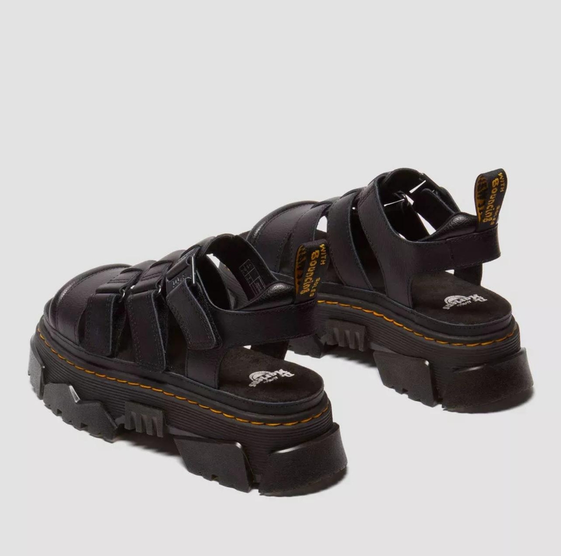 Dr. Martens Mattison 3s