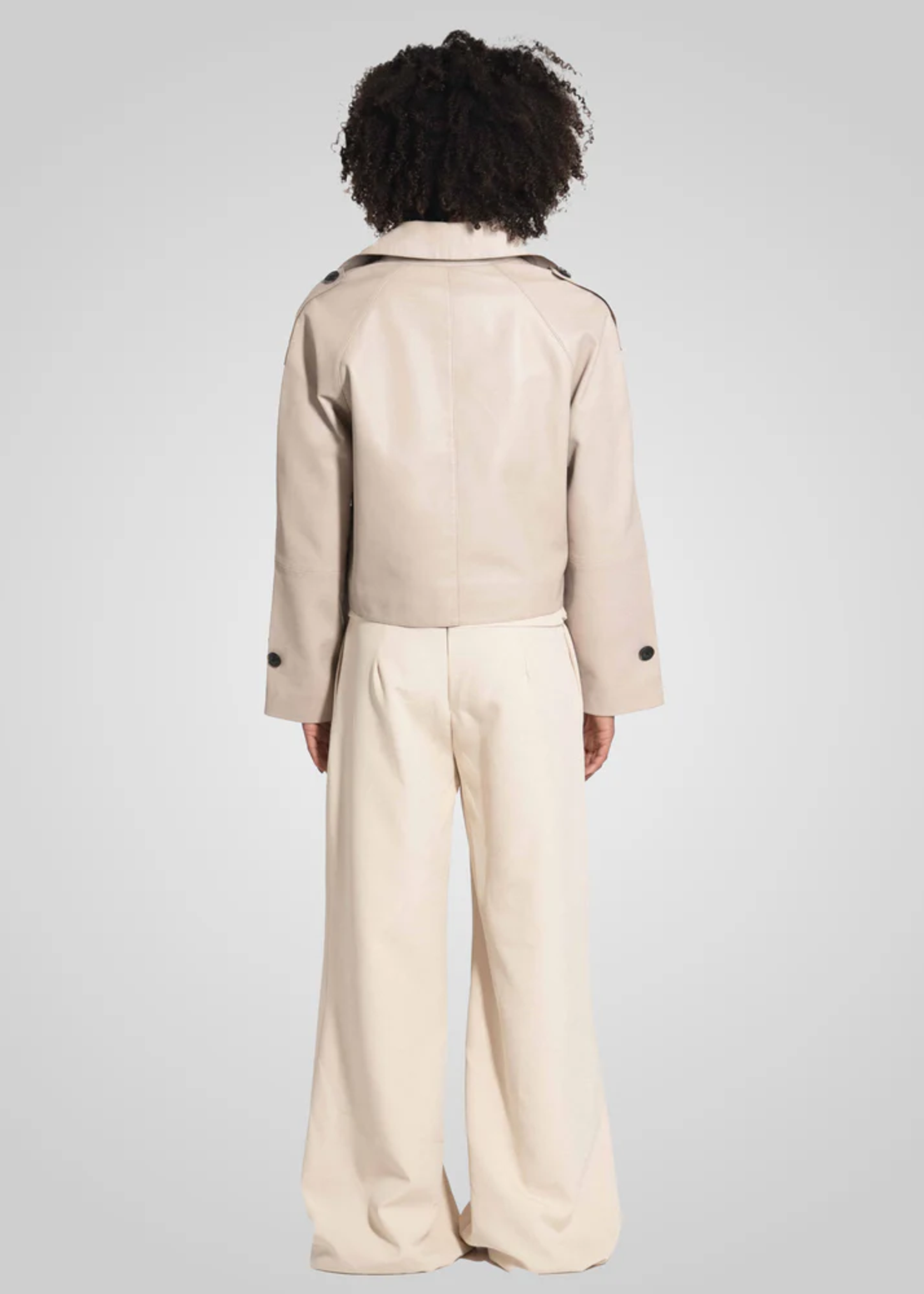 מעיל עור חצי שרוול רחב- אבן